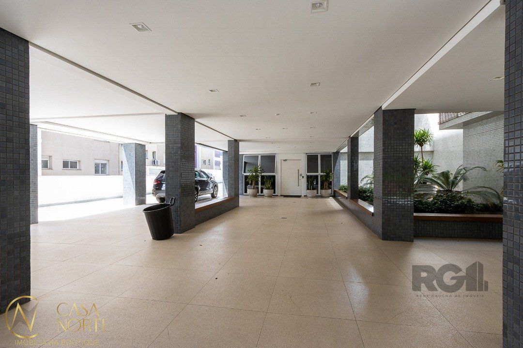 Cobertura à venda com 3 quartos, 265m², 3 suítes, 3 vagas, Rua José Gomes no bairro Tristeza em Porto Alegre