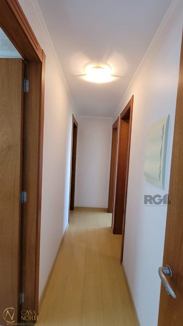 Apartamento à venda com 3 quartos, 88m², 1 suíte, 1 vaga, Avenida Diário de Notícias no bairro Cristal em Porto Alegre