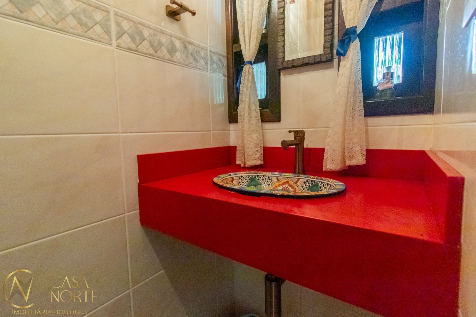 Casa à venda com 3 quartos, 291m², 1 suíte, 3 vagas, Rua Doutor Pitrez no bairro Ipanema em Porto Alegre