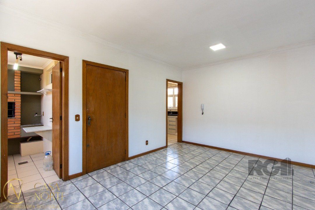 Apartamento à venda com 2 quartos, 67m², 1 suíte, 1 vaga, Rua Chico Pedro no bairro Camaquã em Porto Alegre