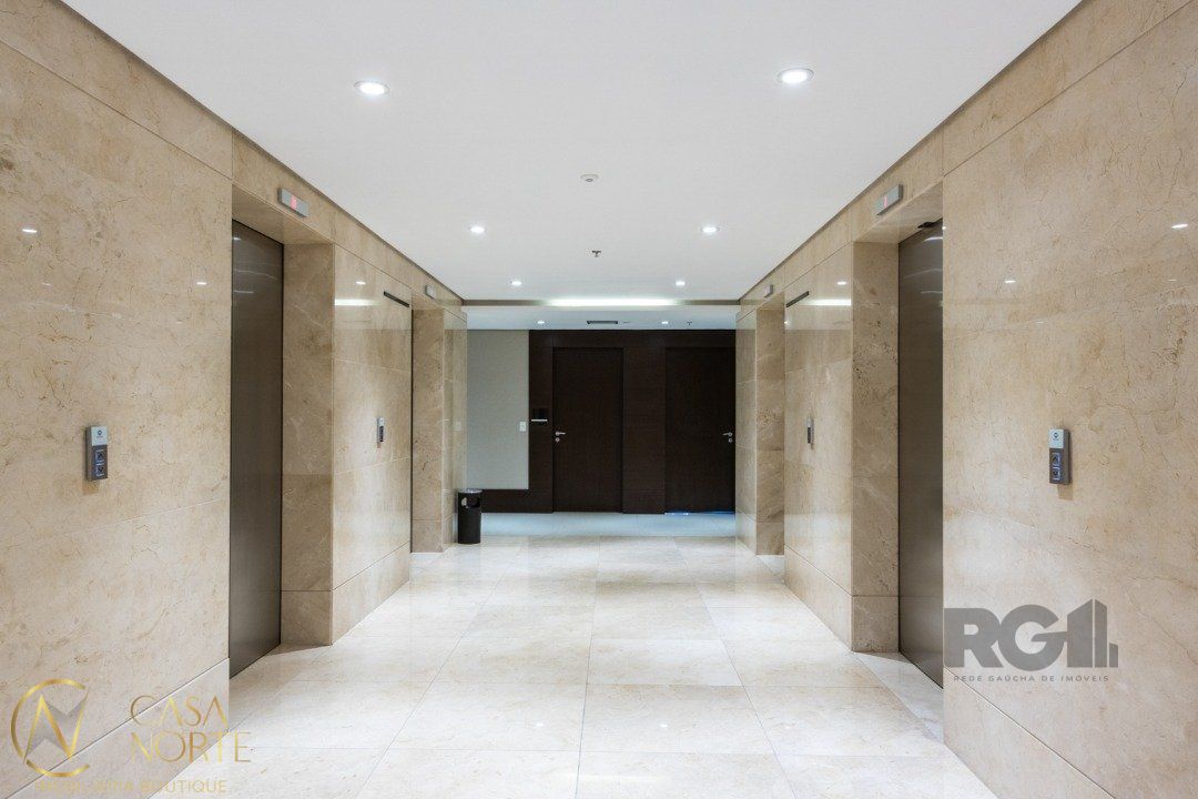 Sala Comercial à venda , 42m², 1 vaga, Avenida Diario de Noticias no bairro Cristal em Porto Alegre