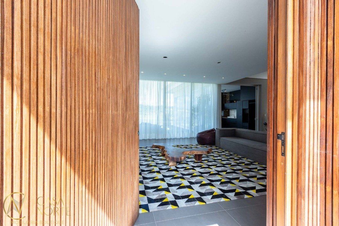 Casa de Condomínio à venda com 4 quartos, 403m², 4 suítes, 4 vagas, Avenida Juca Batista no bairro Belém Novo em Porto Alegre