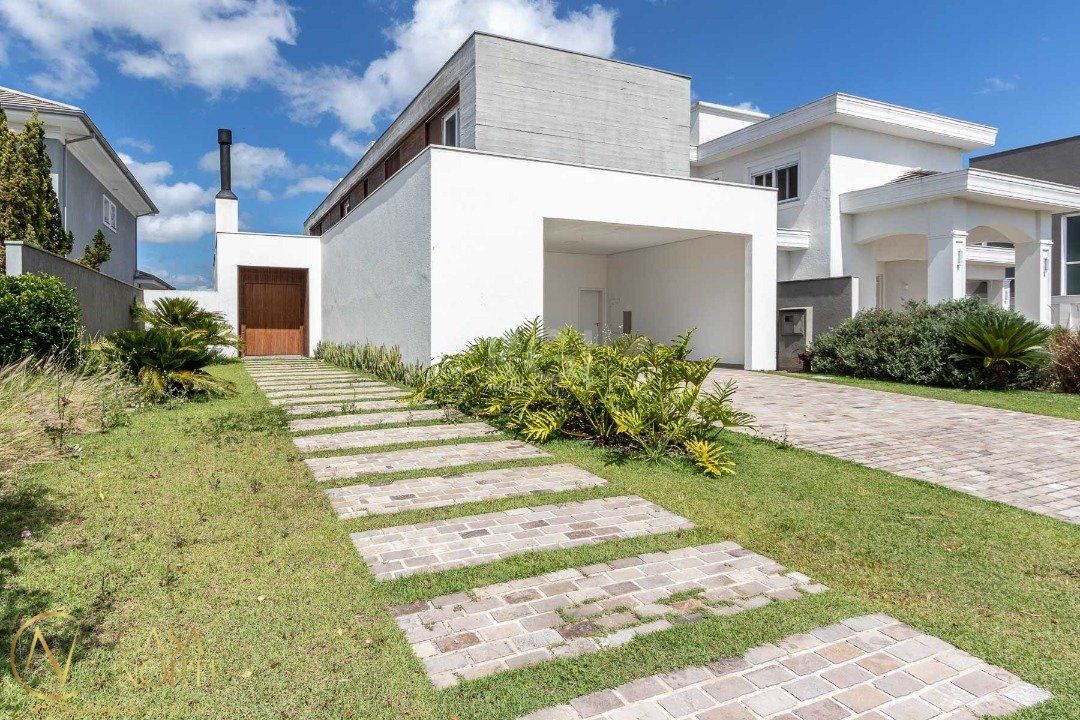 Casa de Condomínio à venda com 4 quartos, 403m², 4 suítes, 4 vagas, Avenida Juca Batista no bairro Belém Novo em Porto Alegre