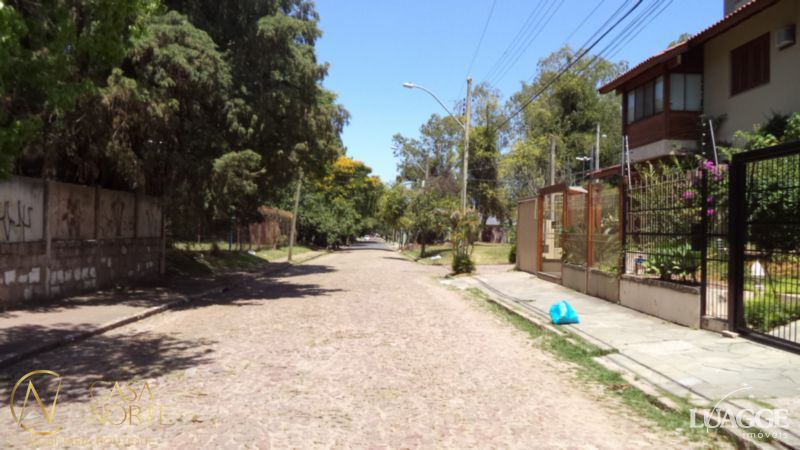 Casa à venda com 3 quartos, 111m², 3 vagas, Rua Ladislau Neto no bairro Ipanema em Porto Alegre