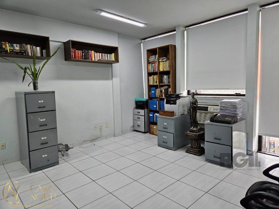 Sala Comercial à venda , 32m², Avenida Teresópolis no bairro Teresópolis em Porto Alegre