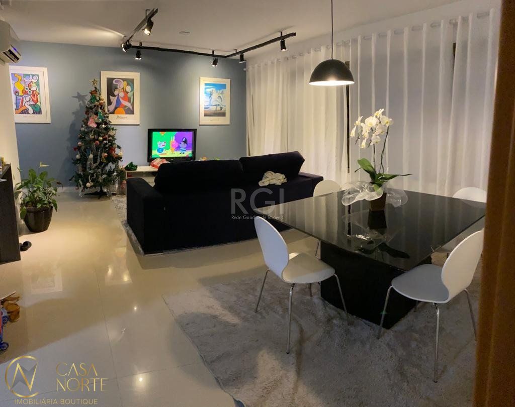 Apartamento à venda com 3 quartos, 104m², 1 suíte, 2 vagas, Avenida da Cavalhada no bairro Cavalhada em Porto Alegre