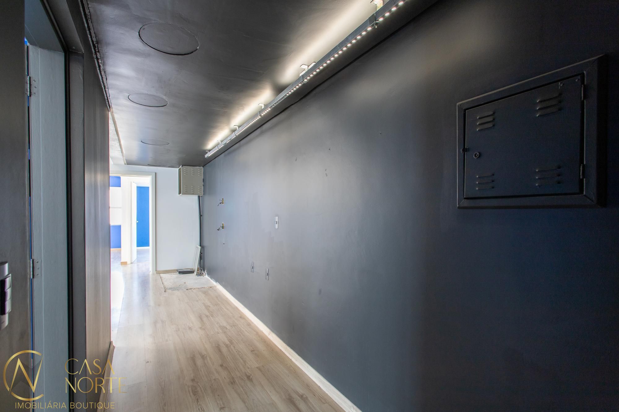 Conjunto Comercial à venda com 6 quartos, 43m², Avenida Alberto Bins no bairro Independência em Porto Alegre