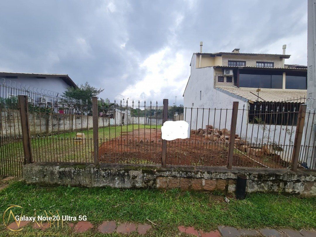 Terreno à venda , 330m², Rua Doutor Egydio Michaelsen no bairro Cavalhada em Porto Alegre