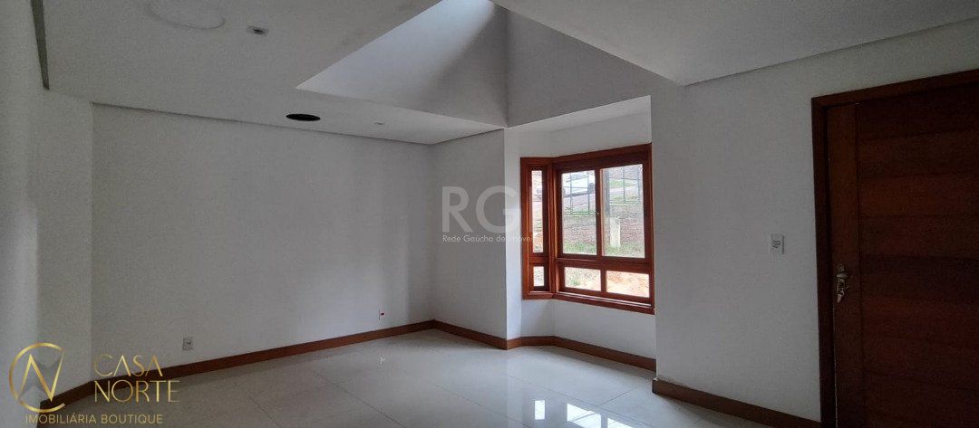 Casa de Condomínio à venda com 3 quartos, 158m², 1 suíte, 2 vagas, Rua Liberal no bairro Tristeza em Porto Alegre