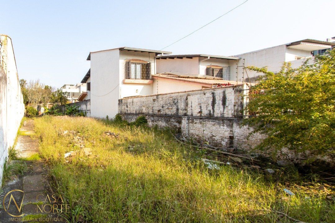 Terreno à venda  com 325m², Rua Tamandaré no bairro Camaquã em Porto Alegre