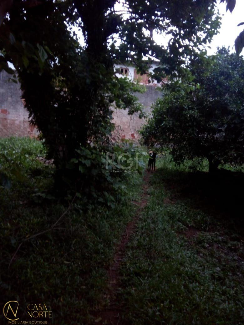 Terreno à venda  com 300m², Rua Adroaldo Novo Correa no bairro Cavalhada em Porto Alegre