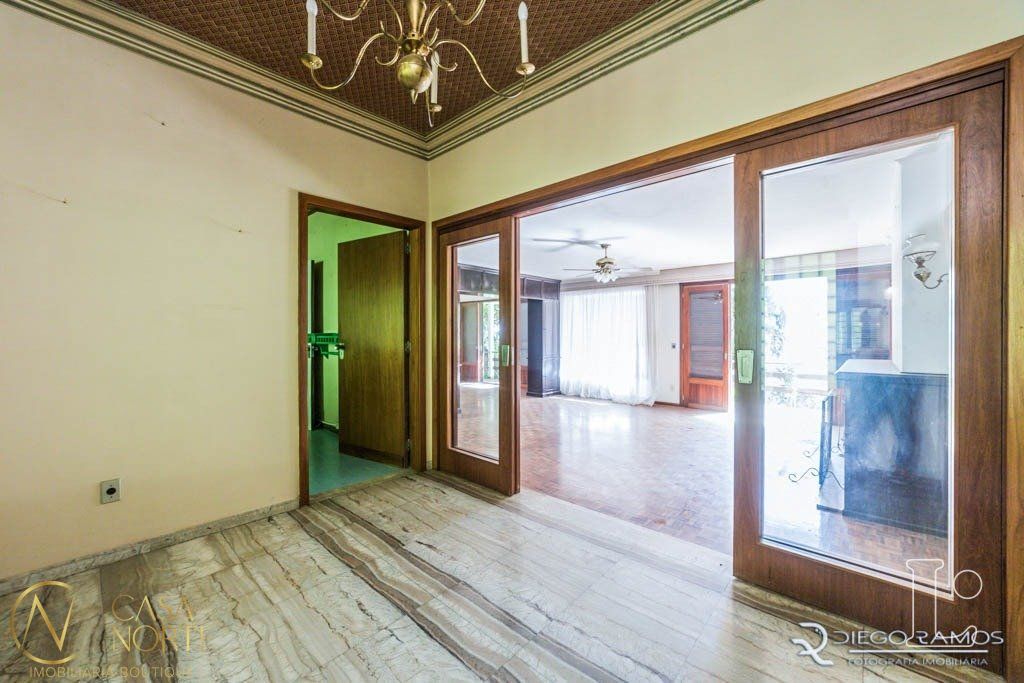 Casa à venda com 3 quartos, 450m², 1 suíte, Rua Pao de Acucar no bairro Vila Conceição em Porto Alegre