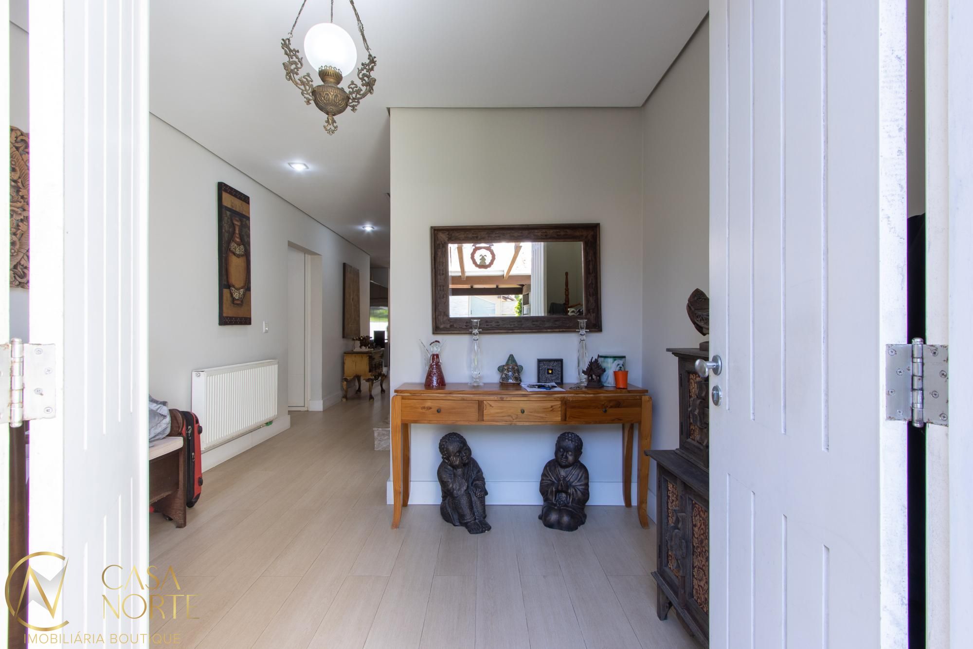 Casa de Condomínio à venda com 3 quartos, 294m², 3 suítes, 3 vagas, Avenida Juca Batista no bairro Belém Novo em Porto Alegre