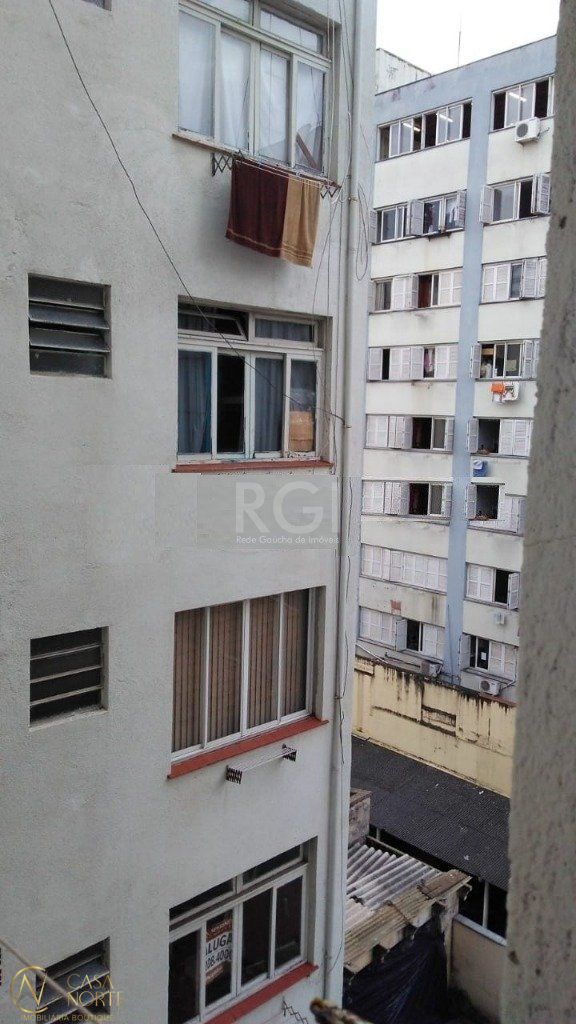 Kitnet à venda com 1 quarto, 27m², Avenida João Pessoa no bairro Centro Histórico em Porto Alegre