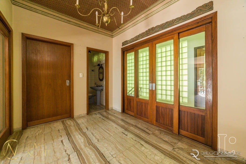 Casa à venda com 3 quartos, 450m², 1 suíte, Rua Pao de Acucar no bairro Vila Conceição em Porto Alegre