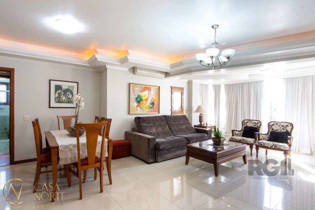 Apartamento à venda com 3 quartos, 136m², 1 suíte, 1 vaga, Rua Coronel Claudino no bairro Cristal em Porto Alegre