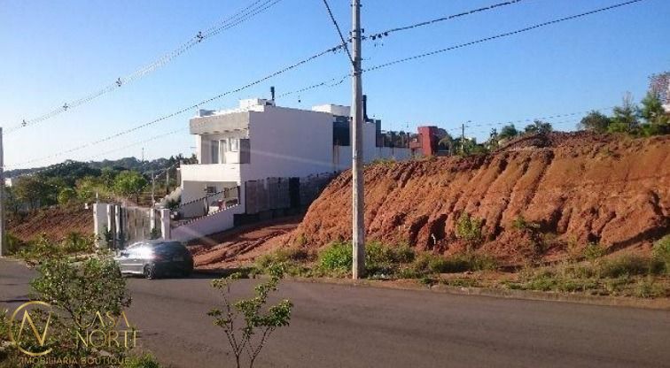 Terreno à venda  com 200m², Rua Manoel Fernandes no bairro Guarujá em Porto Alegre
