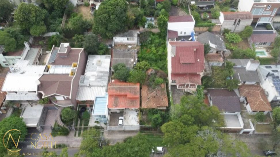 Terreno à venda  com 420m², Rua Doutor Prudente de Moraes no bairro Chácara das Pedras em Porto Alegre
