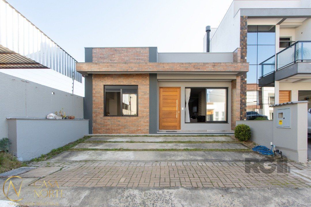 Casa de Condomínio à venda com 3 quartos, 112m², 1 suíte, 2 vagas, Rua Jean Vardaramatos no bairro Hípica em Porto Alegre