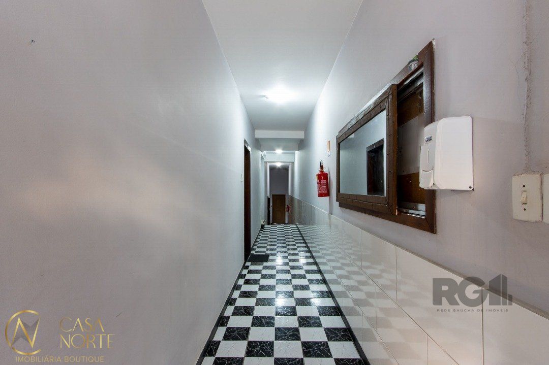 Apartamento à venda com 2 quartos, 64m², Rua Santa Cecilia no bairro Santa Cecília em Porto Alegre