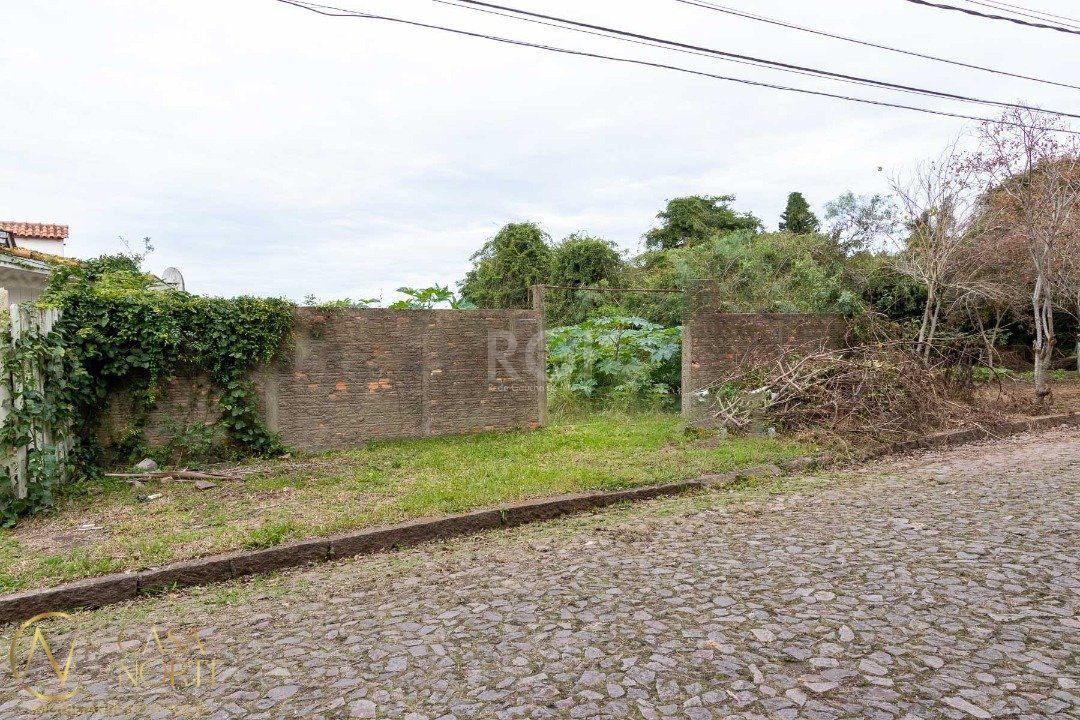 Terreno à venda  com 590m², Rua Coroados no bairro Vila Assunção em Porto Alegre