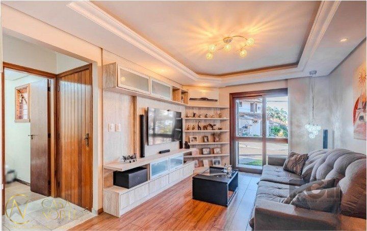 Casa de Condomínio à venda com 3 quartos, 190m², 1 suíte, 2 vagas, Avenida Eduardo Prado no bairro Cavalhada em Porto Alegre