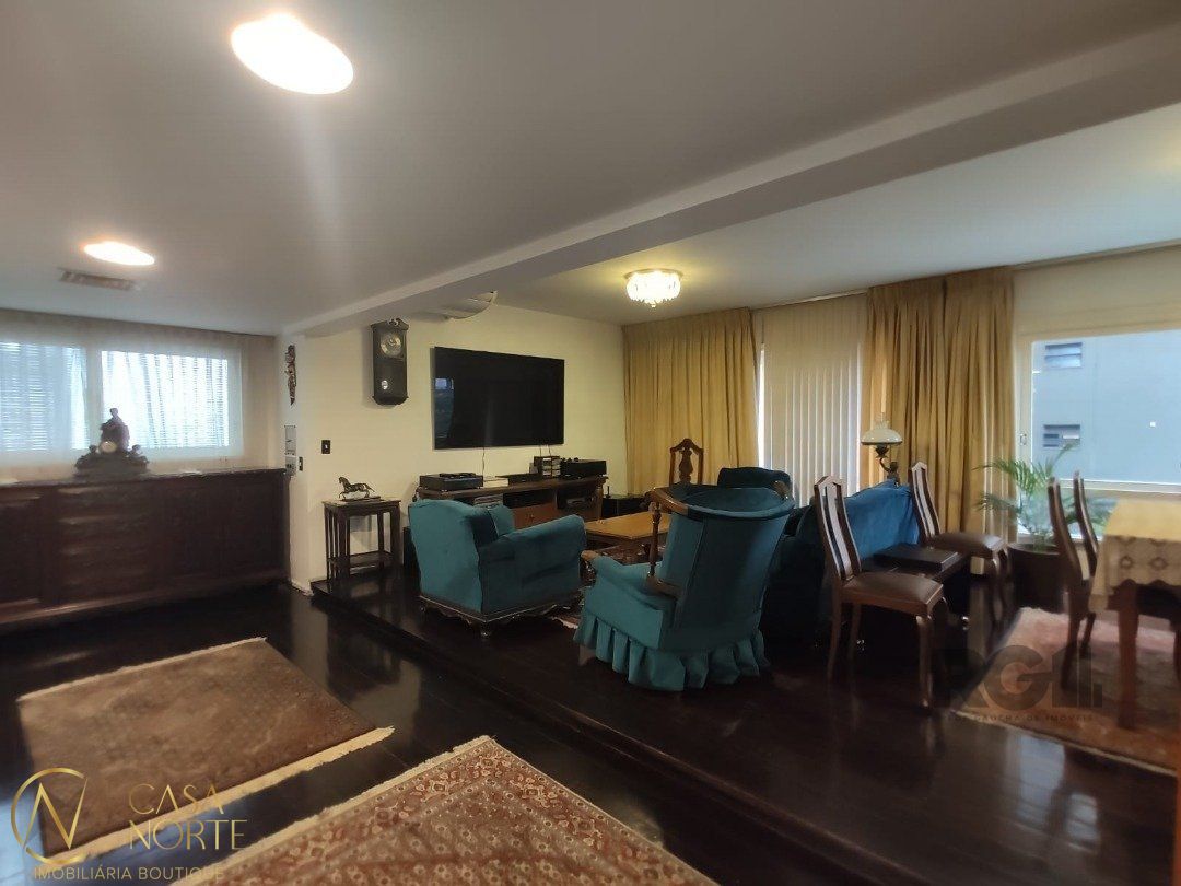 Apartamento à venda com 3 quartos, 167m², 1 suíte, 1 vaga, Rua Vinte e Quatro de Outubro no bairro Moinhos de Vento em Porto Alegre