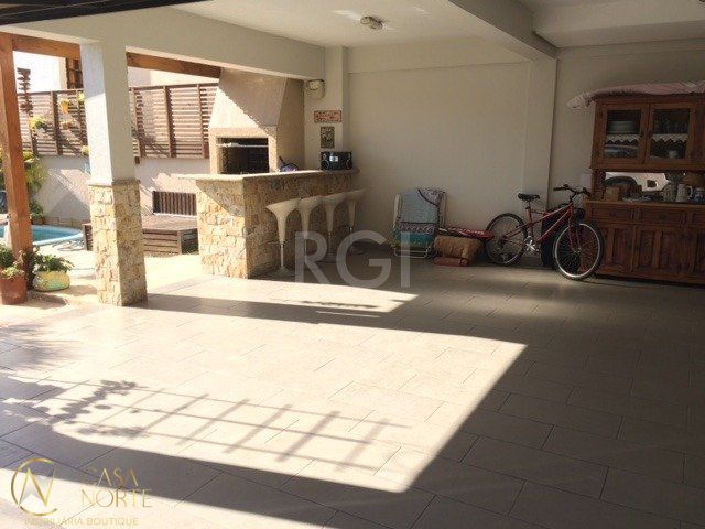 Casa de Condomínio à venda com 3 quartos, 218m², 1 suíte, 3 vagas, Rua General Rondon no bairro Tristeza em Porto Alegre