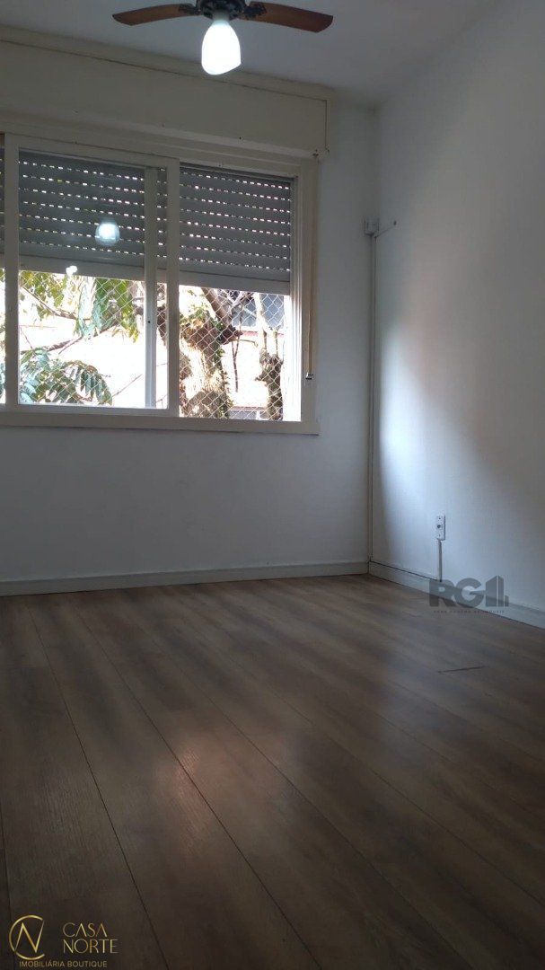 Apartamento à venda com 1 quarto, 43m², 1 vaga, Rua Ângelo Crivellaro no bairro Jardim do Salso em Porto Alegre