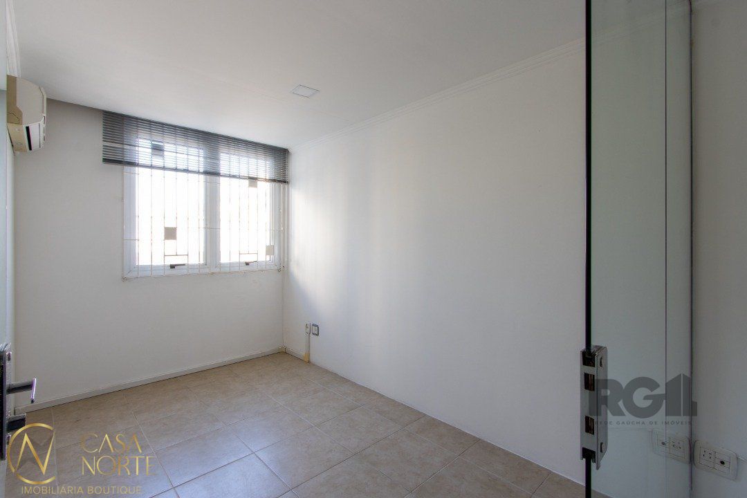 Sala Comercial à venda com 2 quartos, 39m², Rua Joaquim Nabuco no bairro Cidade Baixa em Porto Alegre