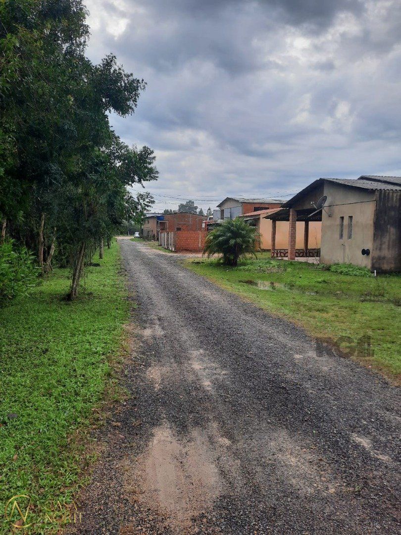 Casa à venda com 1 quarto, 29m², Avenida Edgar Pires de Castro no bairro Lageado em Porto Alegre