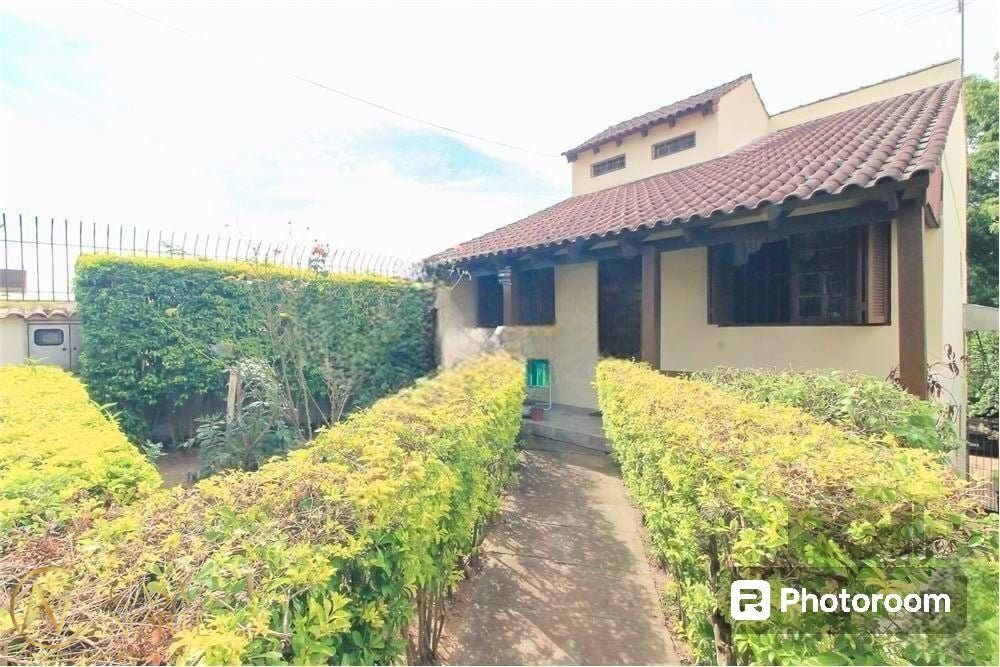 Casa à venda com 2 quartos, 188m², 1 suíte, 2 vagas, Avenida Rodrigues da Fonseca no bairro Vila Nova em Porto Alegre