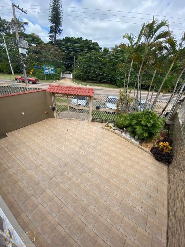 Casa à venda com 2 quartos, 109m², 1 suíte, 3 vagas, Avenida Edgar Pires de Castro no bairro Restinga em Porto Alegre