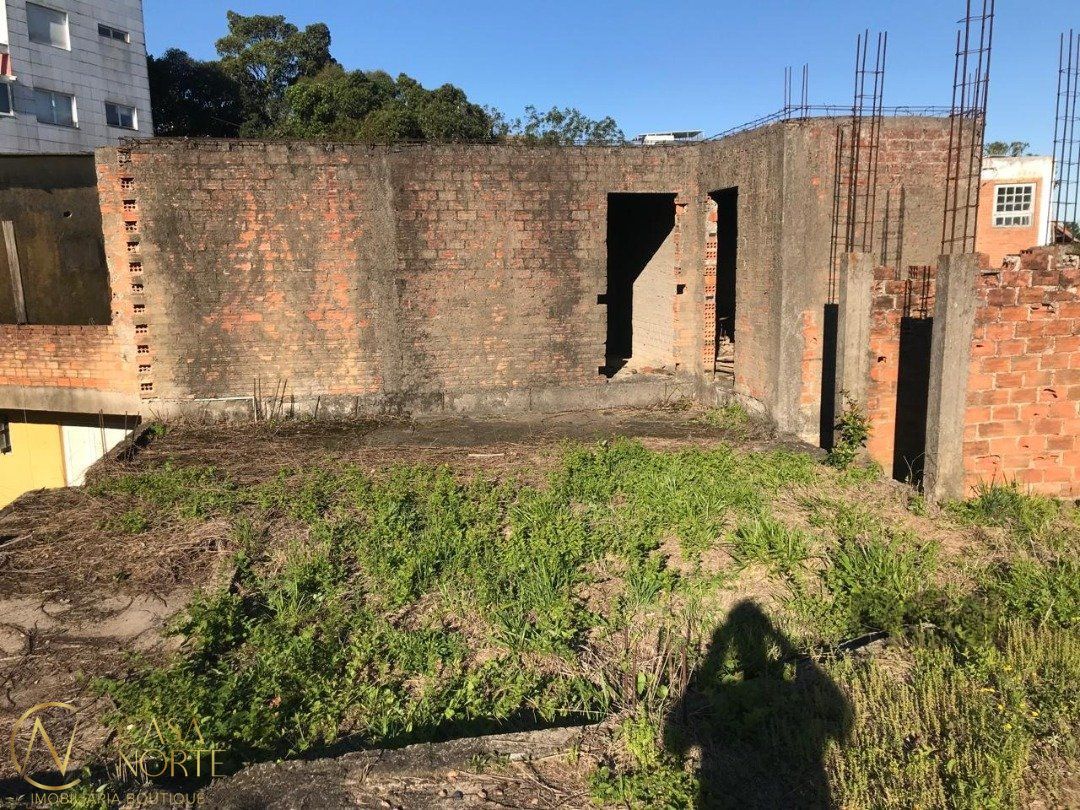 Terreno à venda  com 580m², Rua Deputado Astério de Mello no bairro Teresópolis em Porto Alegre