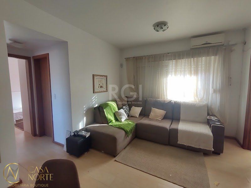 Apartamento à venda com 2 quartos, 66m², 1 suíte, 1 vaga, Rua Chico Pedro no bairro Camaquã em Porto Alegre