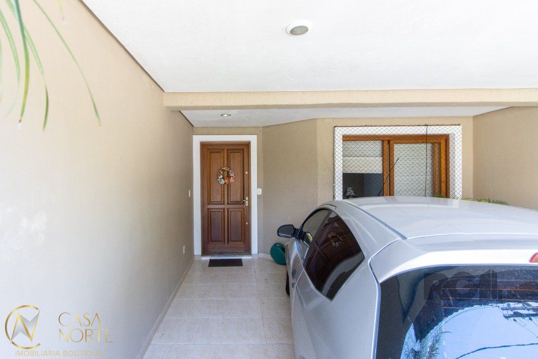 Casa de Condomínio à venda com 3 quartos, 86m², 1 suíte, 2 vagas, Avenida João Salomoni no bairro Vila Nova em Porto Alegre