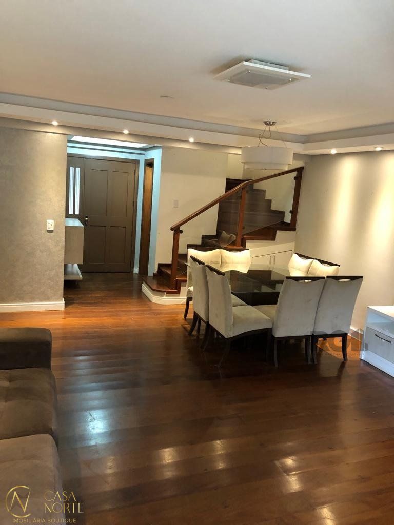 Casa de Condomínio à venda com 4 quartos, 240m², 1 suíte, 2 vagas, Rua Manajo no bairro Vila Assunção em Porto Alegre