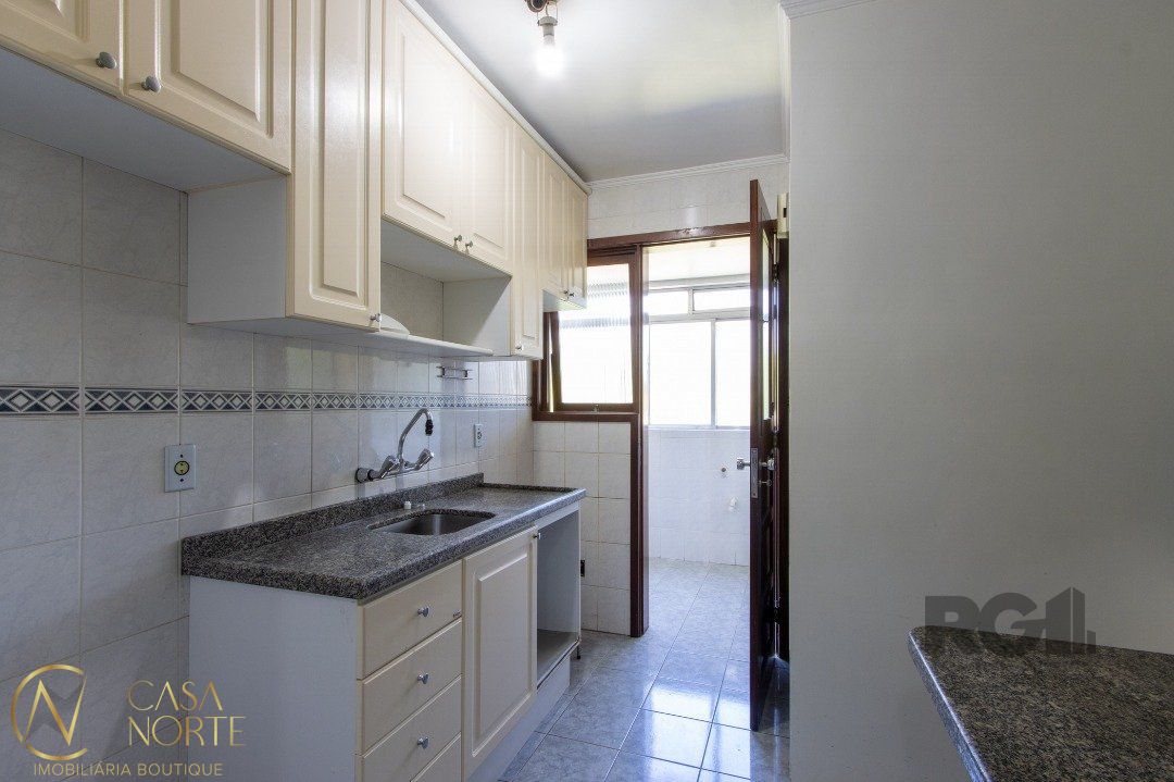 Apartamento à venda com 2 quartos, 80m², 1 vaga, Rua Jataí no bairro Cristal em Porto Alegre