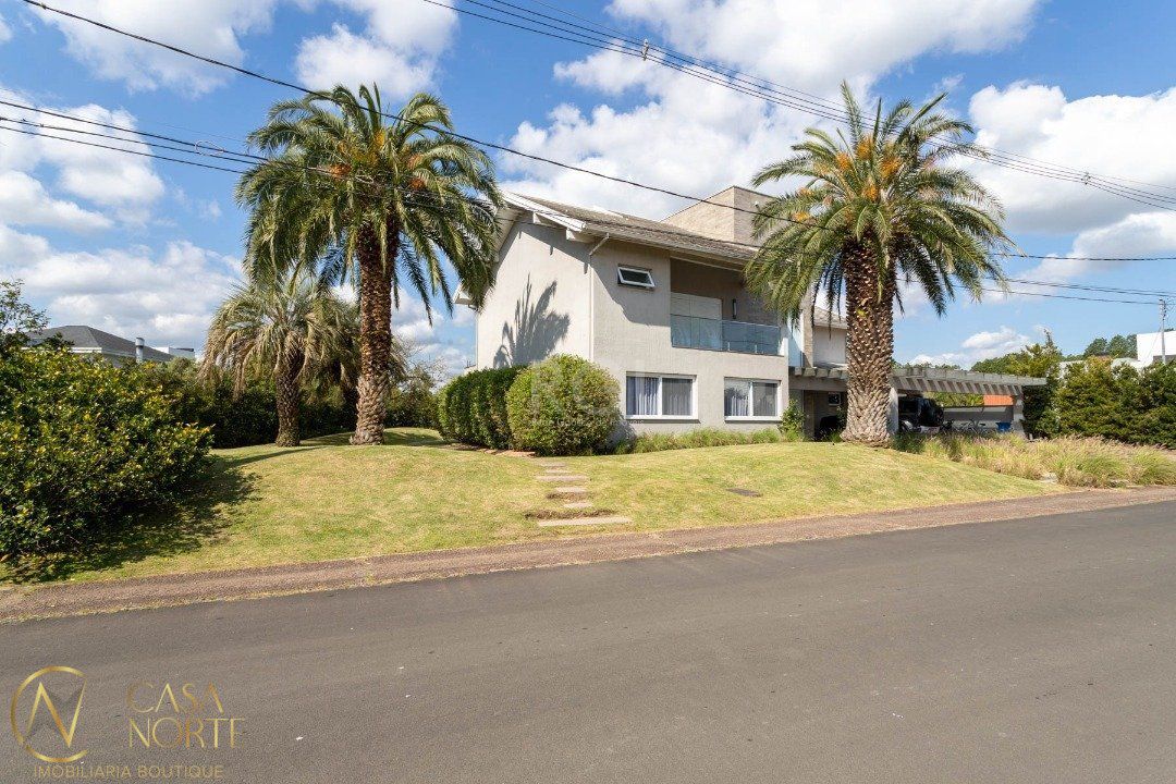 Casa de Condomínio à venda com 4 quartos, 587m², 4 suítes, 10 vagas, Avenida Juca Batista no bairro Chapéu do Sol em Porto Alegre