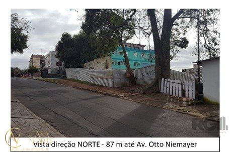 Terreno à venda  com 902m², Rua Marechal Hermes no bairro Camaquã em Porto Alegre