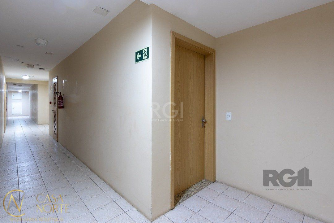 Apartamento à venda com 2 quartos, 50m², 1 vaga, Rua Doutor Barcelos no bairro Tristeza em Porto Alegre