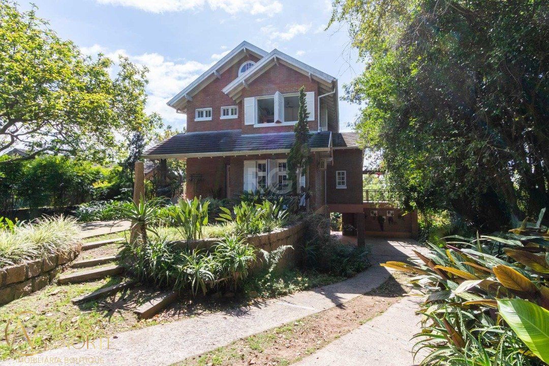 Casa à venda com 4 quartos, 352m², 1 suíte, 4 vagas, Avenida Joaquim Martins da Silva no bairro Belém Novo em Porto Alegre