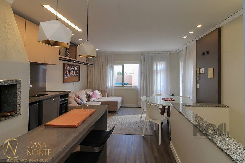 Casa de Condomínio à venda com 3 quartos, 129m², 1 suíte, 1 vaga, Avenida Otto Niemeyer no bairro Camaquã em Porto Alegre
