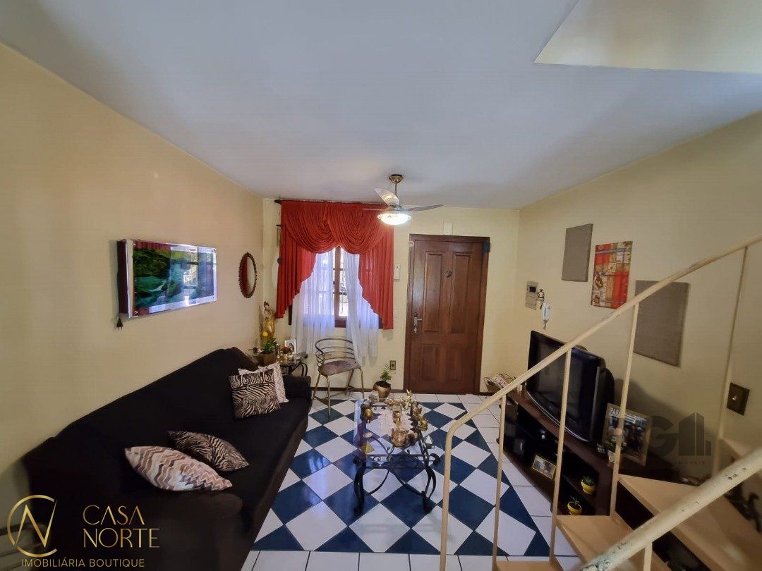 Casa de Condomínio à venda com 3 quartos, 108m², 1 vaga, Rua Silvio Silveira Soares no bairro Camaquã em Porto Alegre