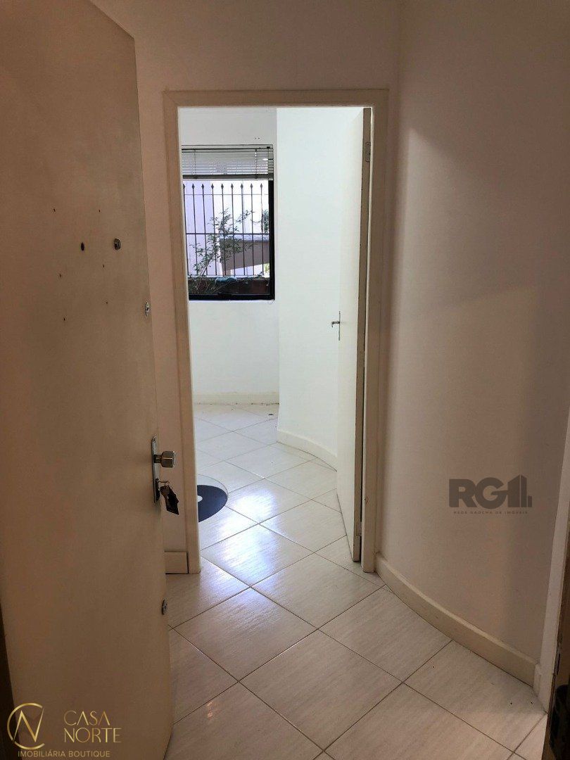 Sala Comercial à venda , 54m², Avenida Itaqui no bairro Petrópolis em Porto Alegre