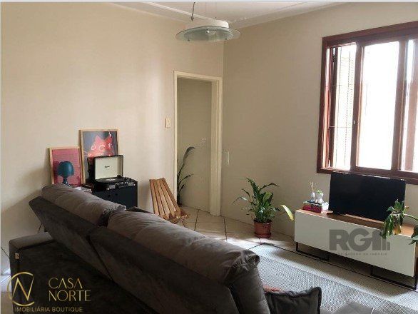 Apartamento à venda com 2 quartos, 68m², 1 suíte, Rua Engenheiro Vespúcio de Abreu no bairro Santana em Porto Alegre