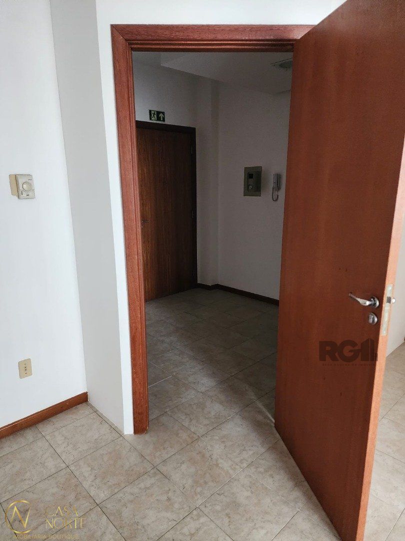 Sala Comercial à venda , 37m², 1 vaga, Rua Doutor Vicente de Paula Dutra no bairro Praia de Belas em Porto Alegre