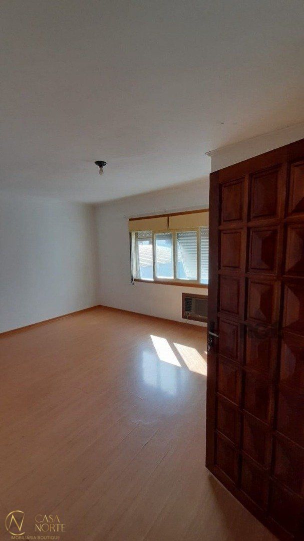 Apartamento à venda com 1 quarto, 31m², Avenida Bento Gonçalves no bairro Partenon em Porto Alegre