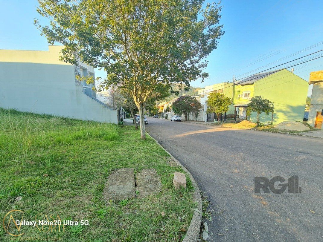 Terreno à venda  com 210m², Avenida Altos do Santa Rita no bairro Aberta dos Morros em Porto Alegre