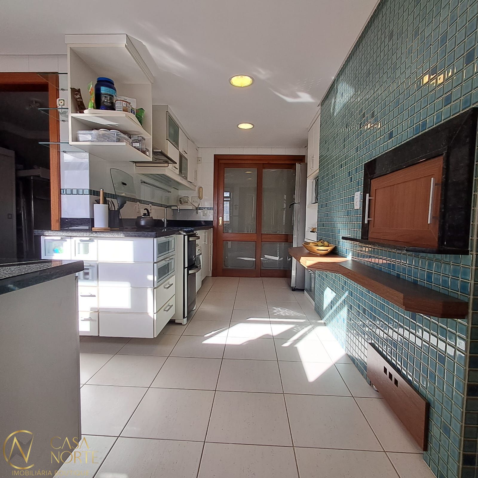 Apartamento à venda com 3 quartos, 154m², 1 suíte, 4 vagas, Rua Doutor Pereira Neto no bairro Tristeza em Porto Alegre